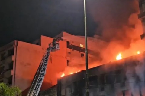 TRAGÉDIA: Nove pessoas morrem em incêndio dentro de pousada - VEJA O VÍDEO