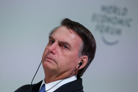 Bolsonaro recebe alta após ser internado com mal estar em Manaus