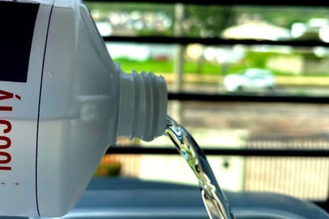 Venda de álcool 70% líquido em supermercados e farmácias passa a ser proibida a partir de hoje na Paraíba