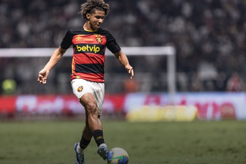 Pedro Lima chama atenção do Chelsea, que prepara oferta de R$ 40 milhões ao Sport