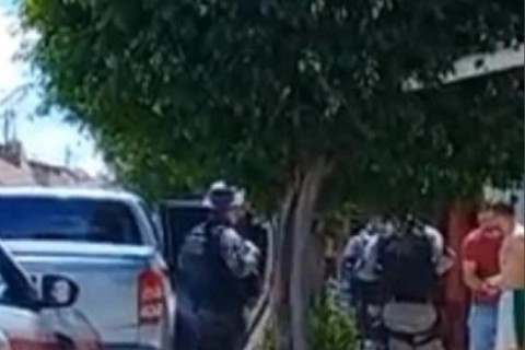 Polícia prende homem que fugiu de abordagem da PF em Ibiara