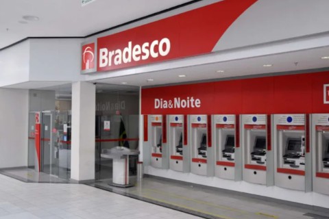 Agência do Bradesco no bairro dos Bancários é arrombada; polícia procura criminosos