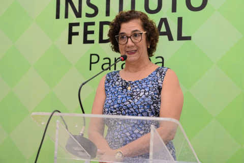 Criminosos fazem plano para incriminar a Presidente do Conselho de Educação da Paraíba