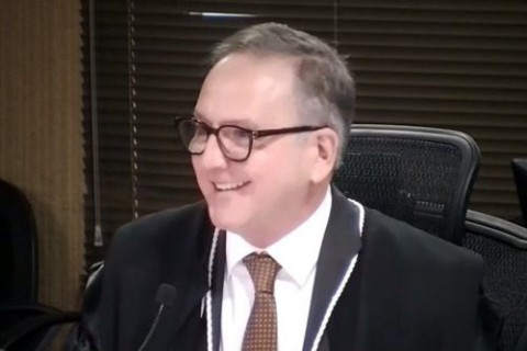 TRE-PB aprova voto de aplauso ao desembargador Aluízio Bezerra Filho