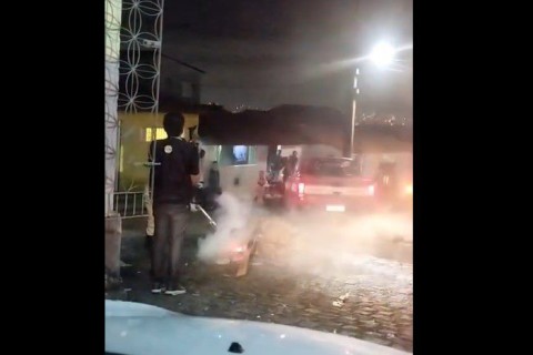 VÍDEO: fogueiras são apagadas durante operação do Corpo de Bombeiros em Campina Grande