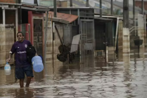 RS tem rios em elevação, risco de 'inundações severas' e deslizamentos