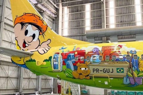 VÍDEO: avião do Chico Bento pousa trazendo turistas no aeroporto de Campina Grande