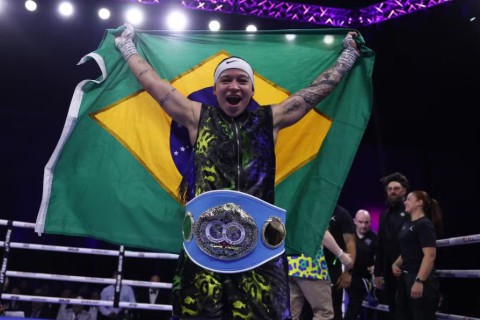 Bia Ferreira derrota argentina e é campeã mundial no boxe profissional