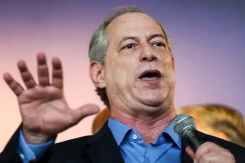 Justiça autoriza arrombamento de casa de Ciro Gomes por causa de dívida não paga