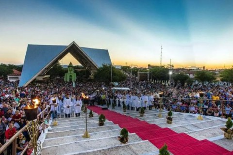 Tradicional Festa de Pentecostes acontecerá na madrugada do dia 19 de Maio na Diocese de Patos